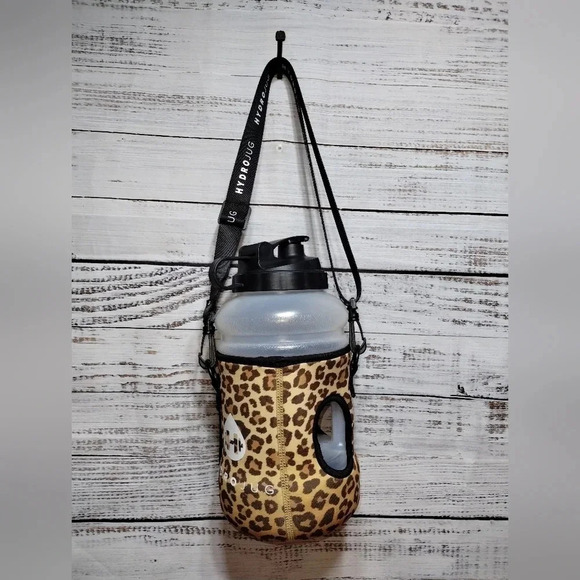 Hydrojug Original Cream Brown Leopard‎ Sleeve and Crossbody Strap Animal - Picture 2 of 2